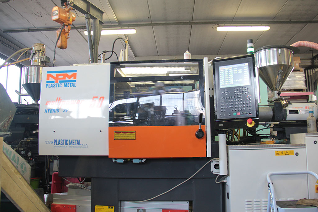 Pressa a iniezione per lo stampaggio di plastica e gomma da 50 tonnellate