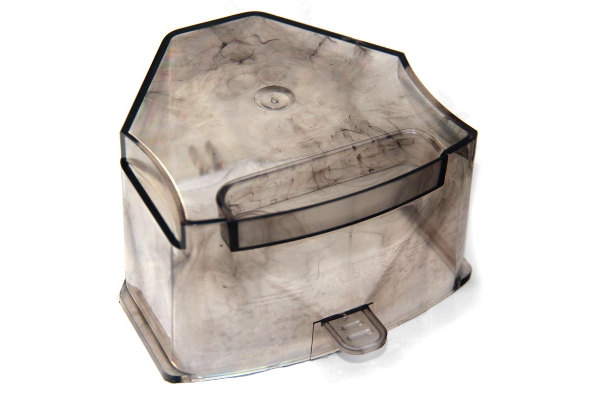 Stampaggio a iniezione di scatole in policarbonato per la raccolta della condensa